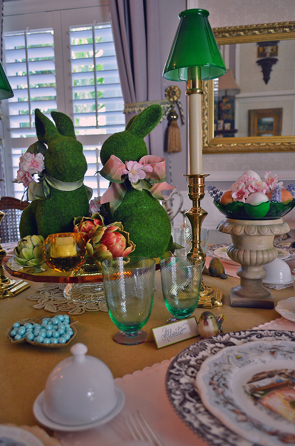 Susana Fernandez | A Key to the Armoire
