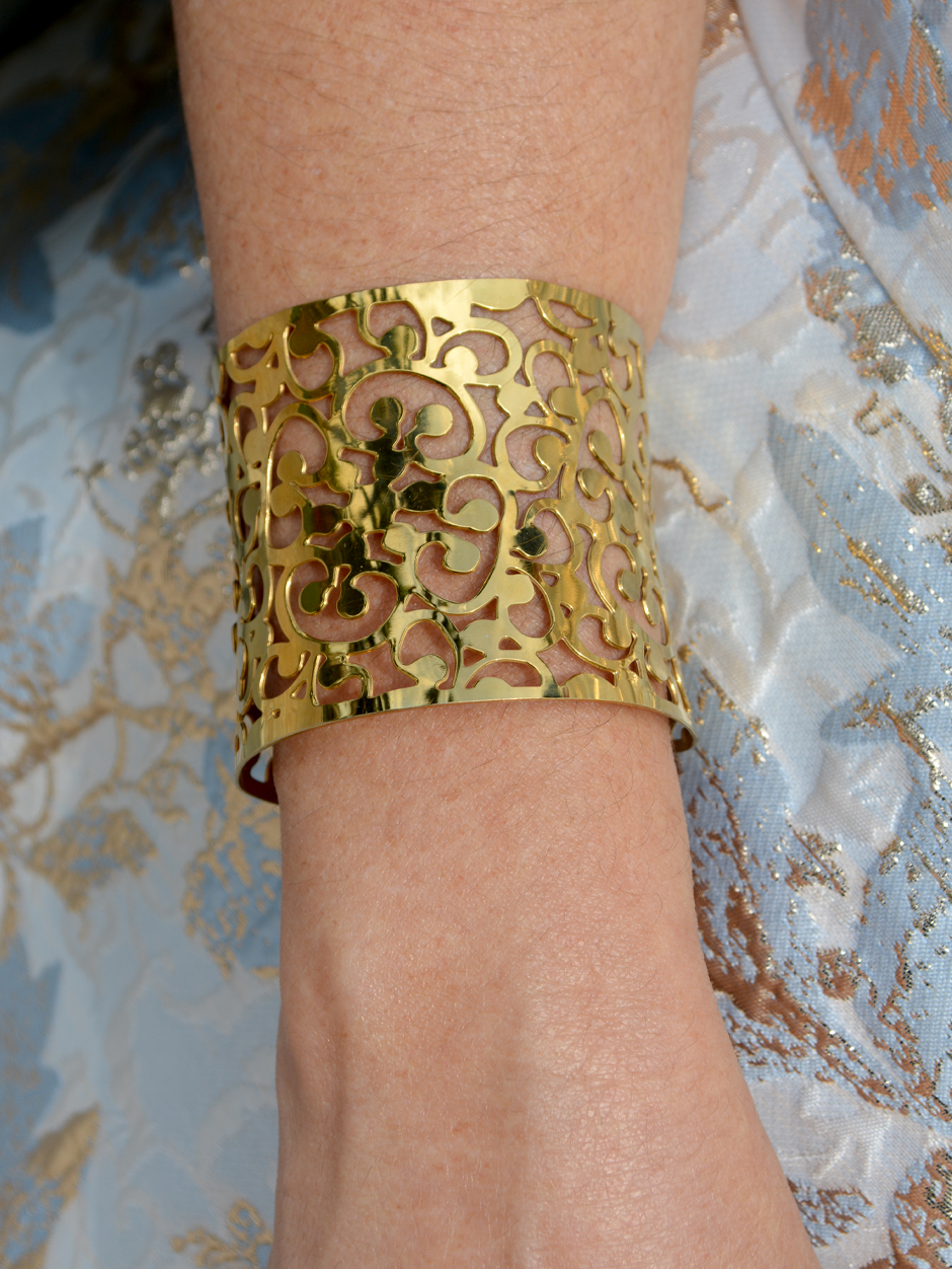 Susana Fernandez | A Key to the Armoire
